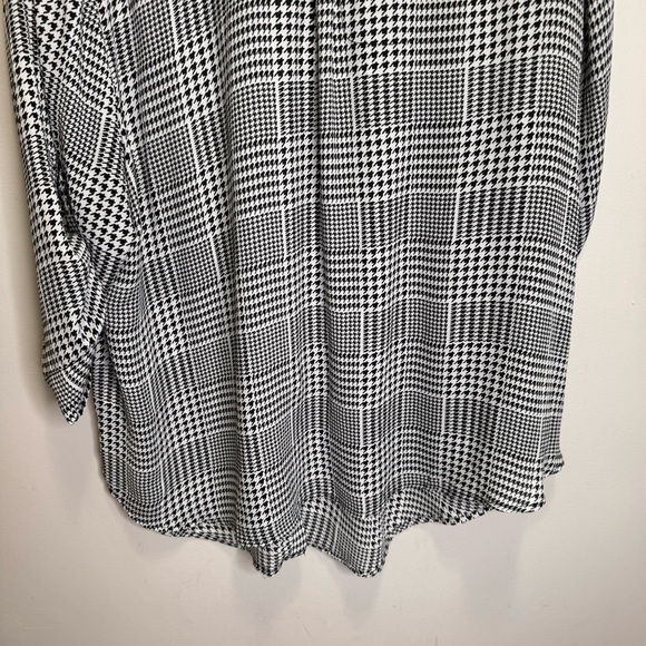 TORRID Madison - Georgette Button-Down Shirt Blouse Size 2x - Picture 8 of 12